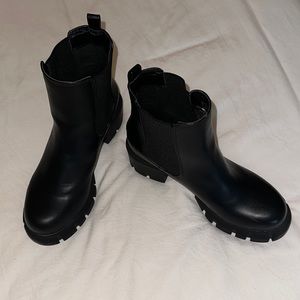 Madden Girl Tessa Chelsea booties